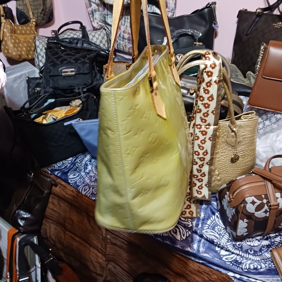 Louis Vuitton Vernis Houston baby blue and green bag - Picture 8 of 12